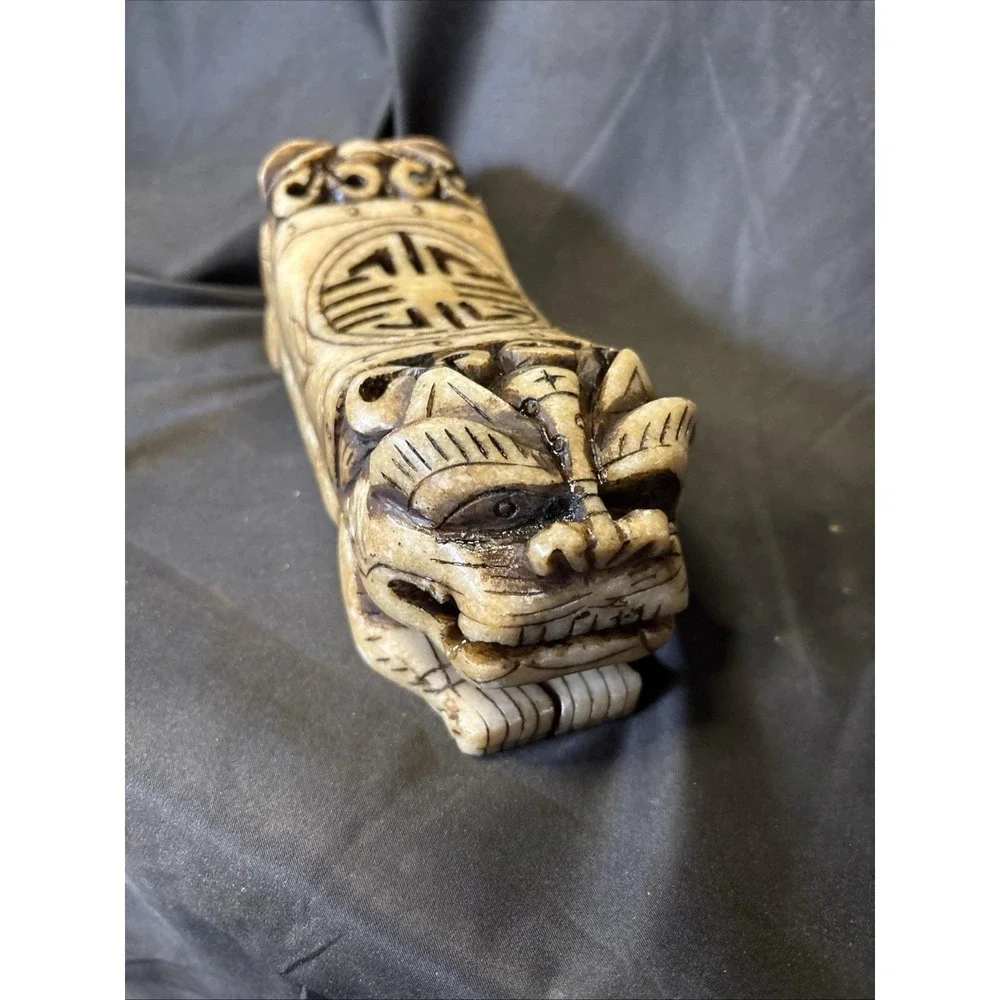 Vintage hand-carved serpentine stone Foo Dog Covered box 9.5